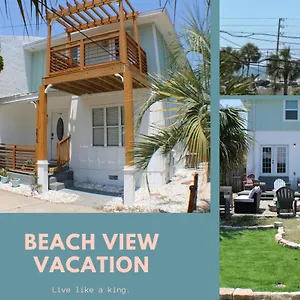 Holiday home Oceanview Oasis - Relax With Hot Tub, Breakfast, Fire Pit & Putting Green!, Panama City Beach